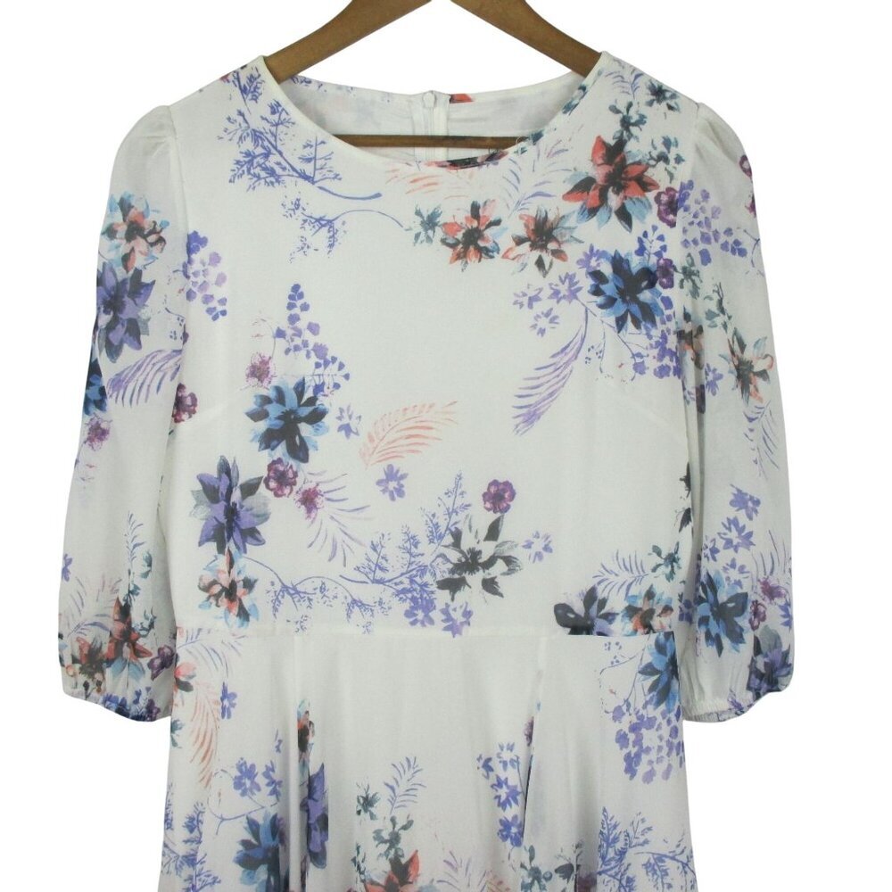 Chicwish White Floral Maxi Dress with Pleated Skirt Size M Modest Romantic - Picture 3 of 7